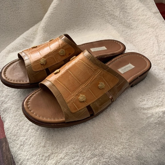 Mens genuine alligator two-tone slide. Gold emblems on the top. - Picture 3 of 6